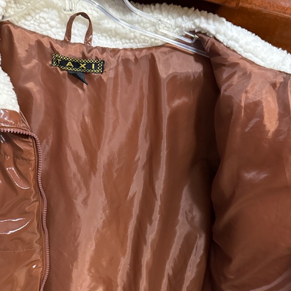 Cozy Brown Puffer Jacket with Sherpa Collar - Picture 6 of 9